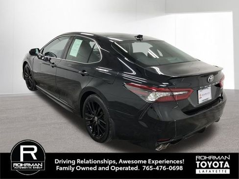 Used 2021 Toyota Camry XSE image 4