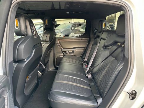 Used 2022 Rivian R1T Launch Edition image 28