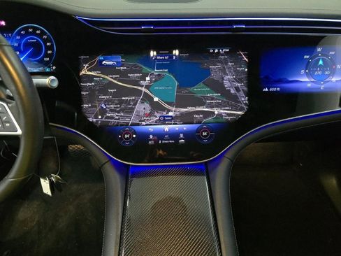 Used 2023 Mercedes-Benz EQS 580 4MATIC SUV image 6