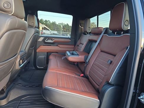 Used 2025 GMC Sierra 2500 Denali Ultimate image 14