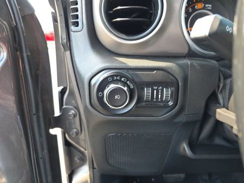 Used 2020 Jeep Wrangler Unlimited Sport S AWD/4WD image 18