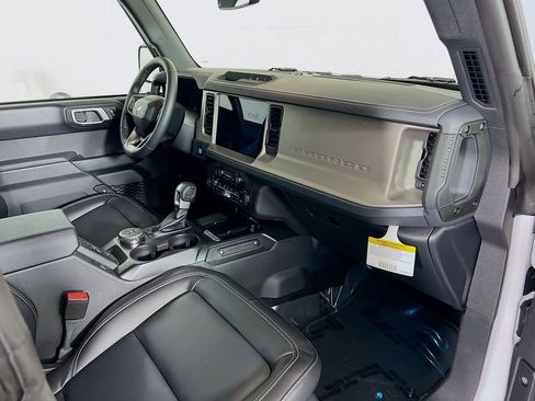 New 2025 Ford Bronco Outer Banks image 29