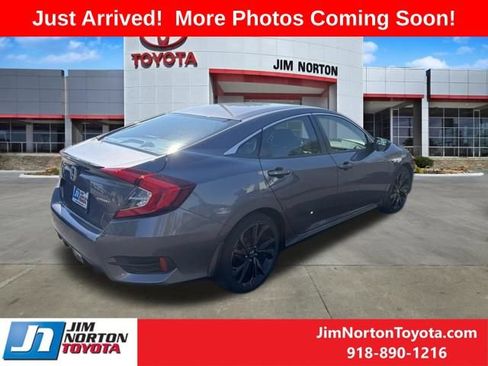 Used 2019 Honda Civic Sport image 6