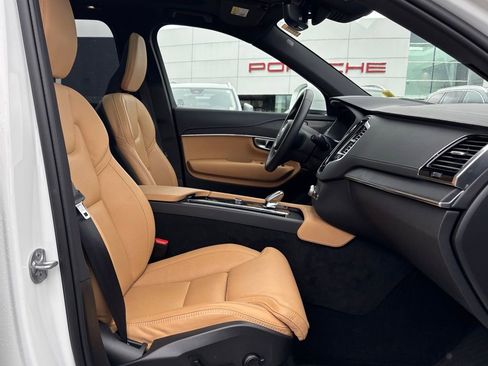 Certified 2024 Volvo XC90 B6 Ultimate AWD/4WD image 18