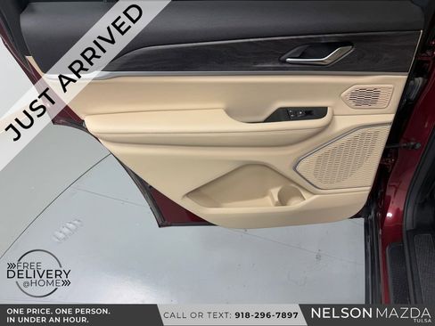 Used 2021 Jeep Grand Cherokee L Limited AWD/4WD image 38
