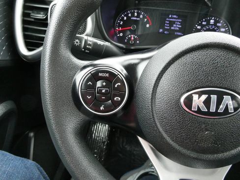 Used 2021 Kia Soul S FWD image 11