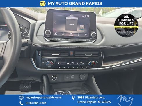 Used 2023 Nissan Rogue SL AWD/4WD image 19