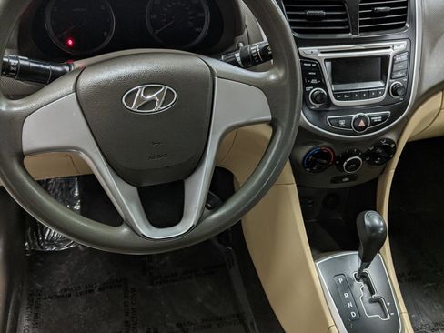 Used 2014 Hyundai Accent GLS image 5