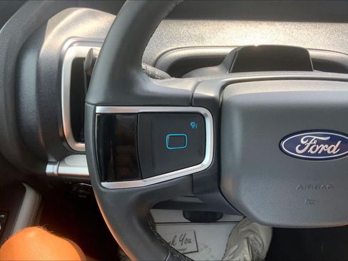 Used 2025 Ford Expedition Active AWD/4WD image 23