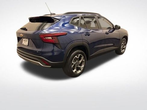 Used 2024 Chevrolet Trax LT FWD image 5