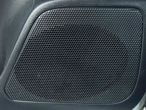 Used 2020 Toyota Tacoma SR image 36