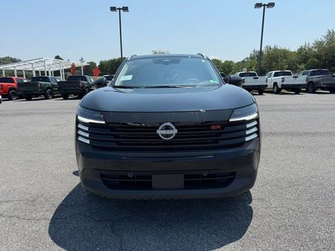 New 2025 Nissan Kicks SR w/ SR Premium Package image 3