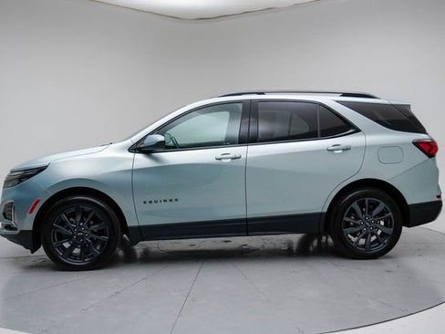 Used 2022 Chevrolet Equinox RS w/ LPO, Floor Liner Package image 2