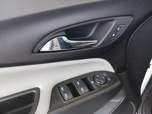 Used 2024 Chevrolet Equinox LT AWD/4WD image 30