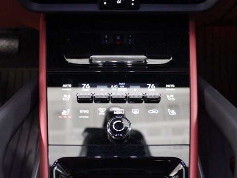 Certified 2025 Porsche Cayenne image 26