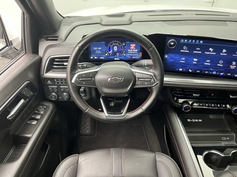 Certified 2025 Chevrolet Suburban RST w/ RST Capability Package image 17