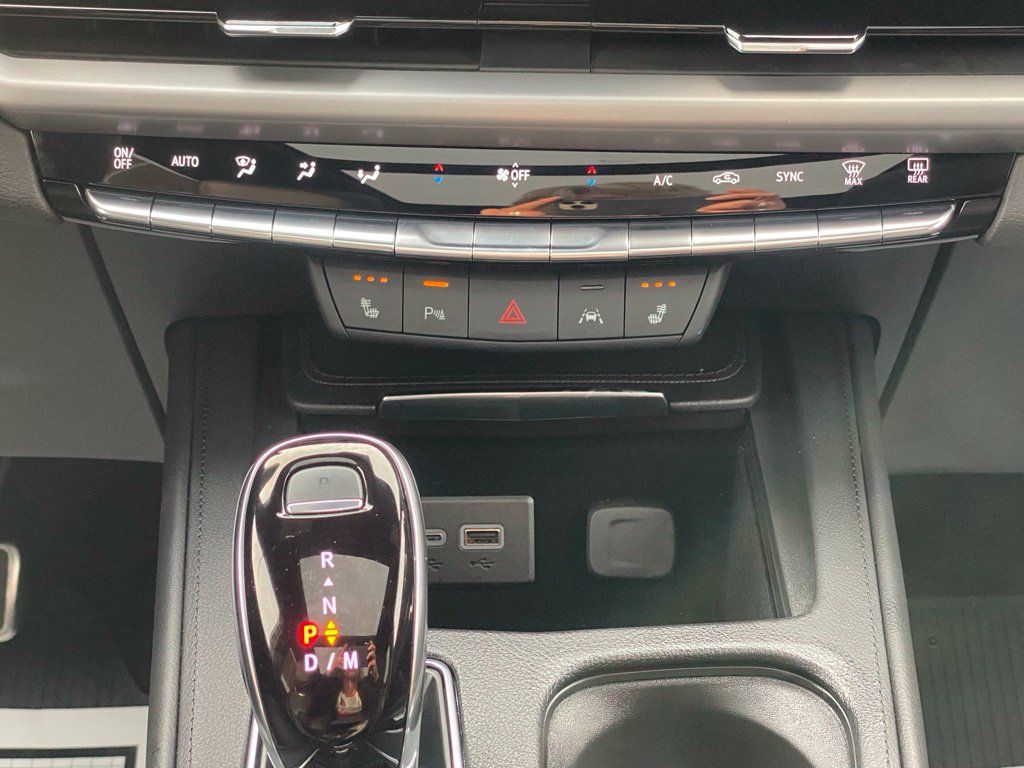 Used 2025 Cadillac XT4 Sport w/ LPO, Floor Liner Package AWD/4WD image 24