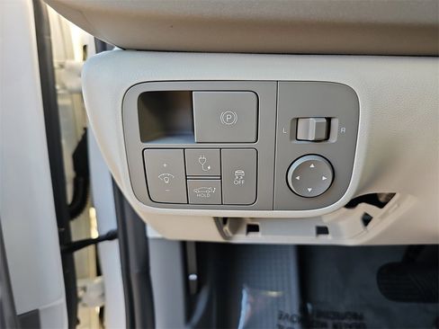 New 2025 Hyundai Ioniq 6 SEL image 25