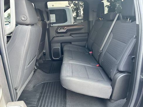 Used 2022 Chevrolet Silverado 1500 LT AWD/4WD image 17