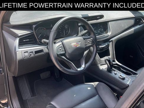 Used 2024 Cadillac XT6 Luxury FWD image 12