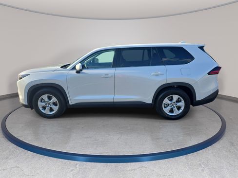 Certified 2025 Toyota Grand Highlander FWD image 4