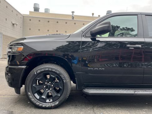 New 2026 RAM 1500 Express AWD/4WD image 9