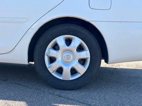 Used 2002 Toyota Camry SE FWD image 13