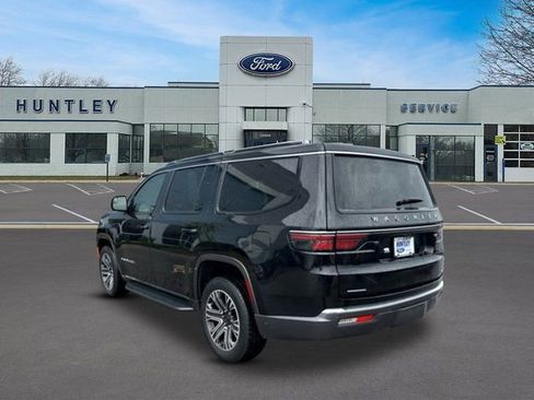 Used 2022 Jeep Wagoneer Series III w/ Convenience Group I AWD/4WD image 5