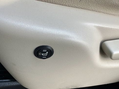 Used 2014 Jeep Grand Cherokee Laredo AWD/4WD image 10