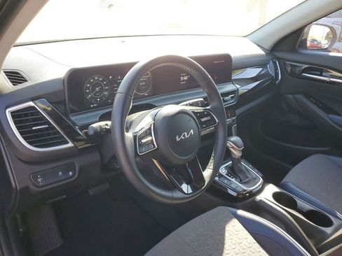 Used 2024 Kia Seltos S AWD/4WD image 11