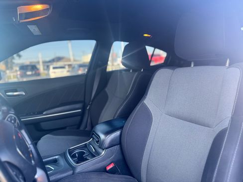 Used 2015 Dodge Charger R/T image 36