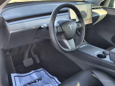 Used 2023 Tesla Model Y Long Range image 10