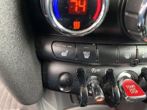 Used 2015 MINI Cooper 4-Door Hardtop image 24