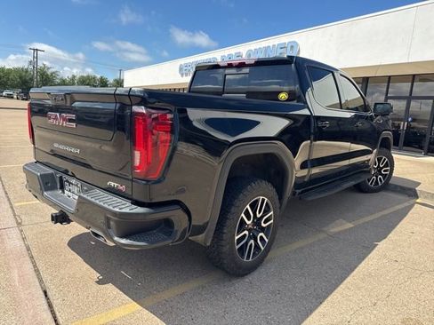 Used 2022 GMC Sierra 1500 AT4 w/ AT4 Premium Package AWD/4WD image 5