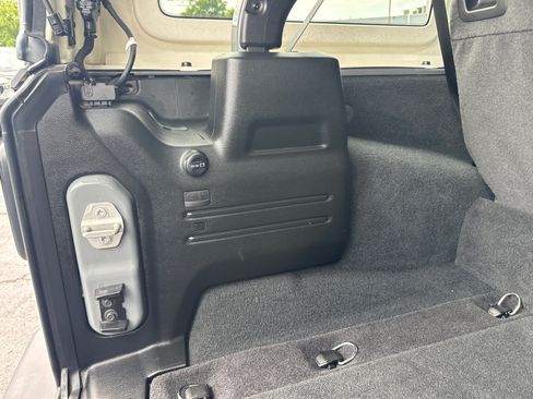Used 2023 Jeep Wrangler Unlimited w/ Cold Weather Group AWD/4WD image 19