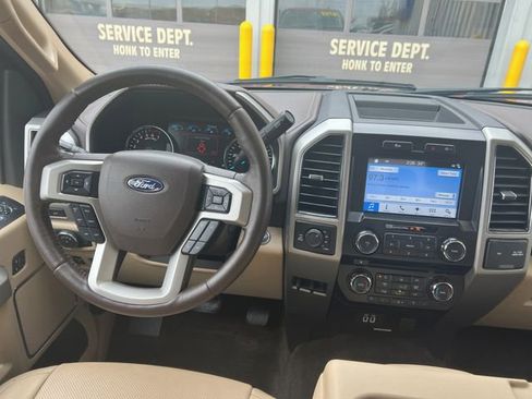 Used 2018 Ford F150 Lariat image 13