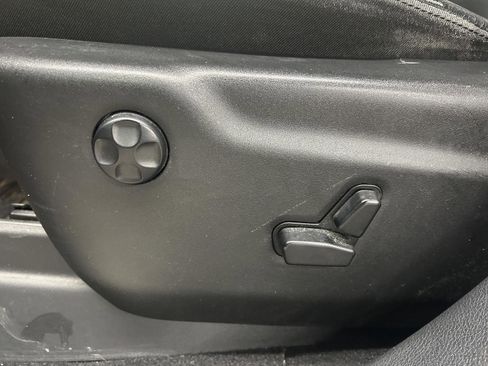 Used 2020 Jeep Grand Cherokee Limited image 12