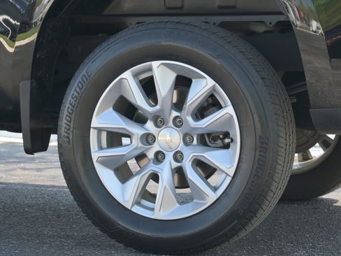 Used 2023 Chevrolet Silverado 1500 Custom image 32