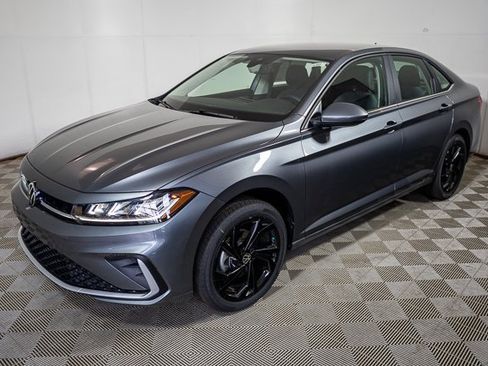 New 2025 Volkswagen Jetta SE image 7