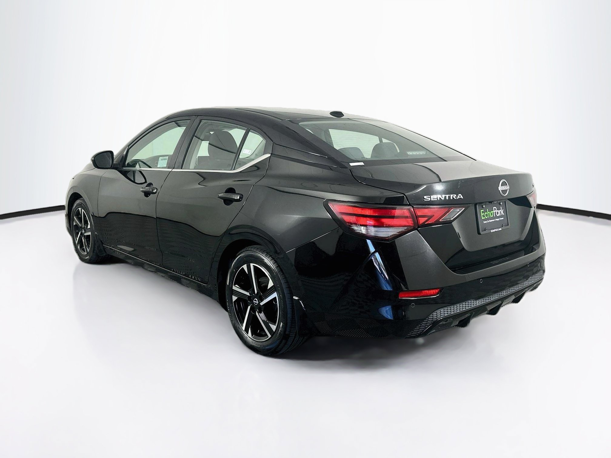 Used 2024 Nissan Sentra SV FWD image 5