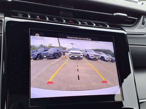 New 2025 Jeep Grand Cherokee L Altitude image 27