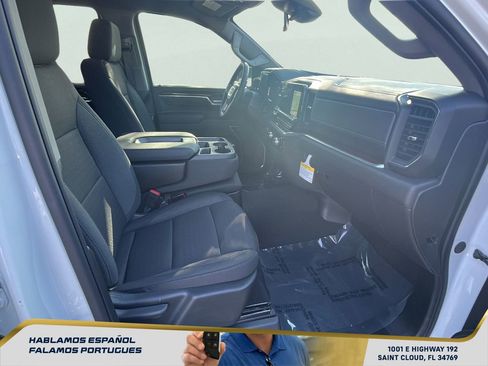 New 2026 GMC Sierra 1500 SLE w/ Preferred Package RWD image 31