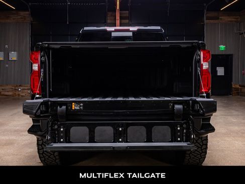 Used 2021 Chevrolet Silverado 1500 LT Trail Boss w/ Convenience Package II image 9