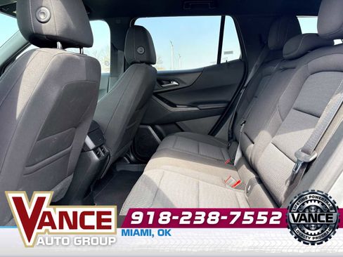 Used 2025 Chevrolet Equinox LT image 12