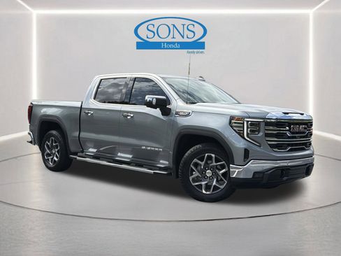 Used 2025 GMC Sierra 1500 SLT w/ SLT Premium Package AWD/4WD image 1