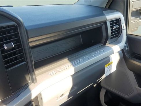 New 2026 Ford F450 XL w/ XL Chrome Package image 32