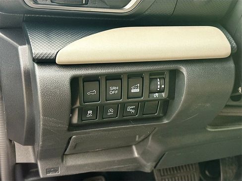 Used 2022 Subaru Forester Limited w/ Popular Package #2 image 10