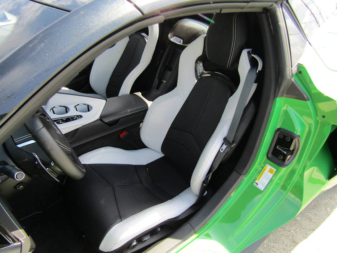 Used 2026 Chevrolet Corvette Stingray Preferred Conv w/ Z51 Performance Package RWD image 9