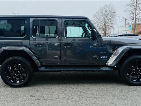 Used 2022 Jeep Wrangler Unlimited Sahara w/ Cold Weather Group image 6