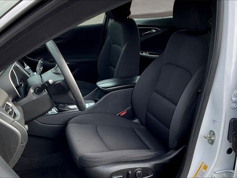 Used 2023 Chevrolet Malibu LT image 21